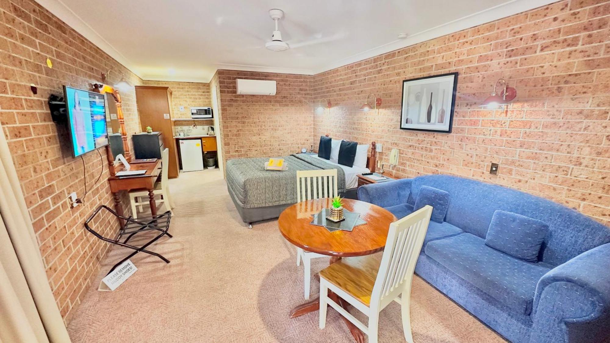 Golden Grain Motor 4* Tamworth